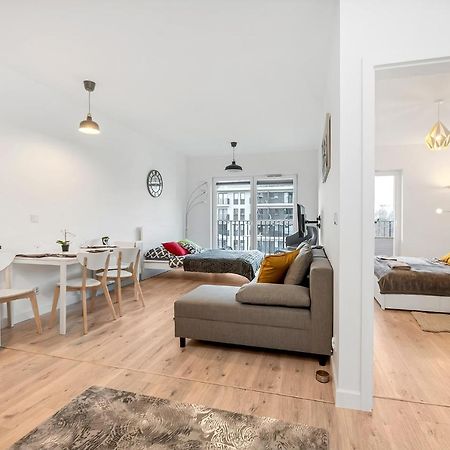 Luxury In City -2-Bright-Secure&Freeparking وودج المظهر الخارجي الصورة