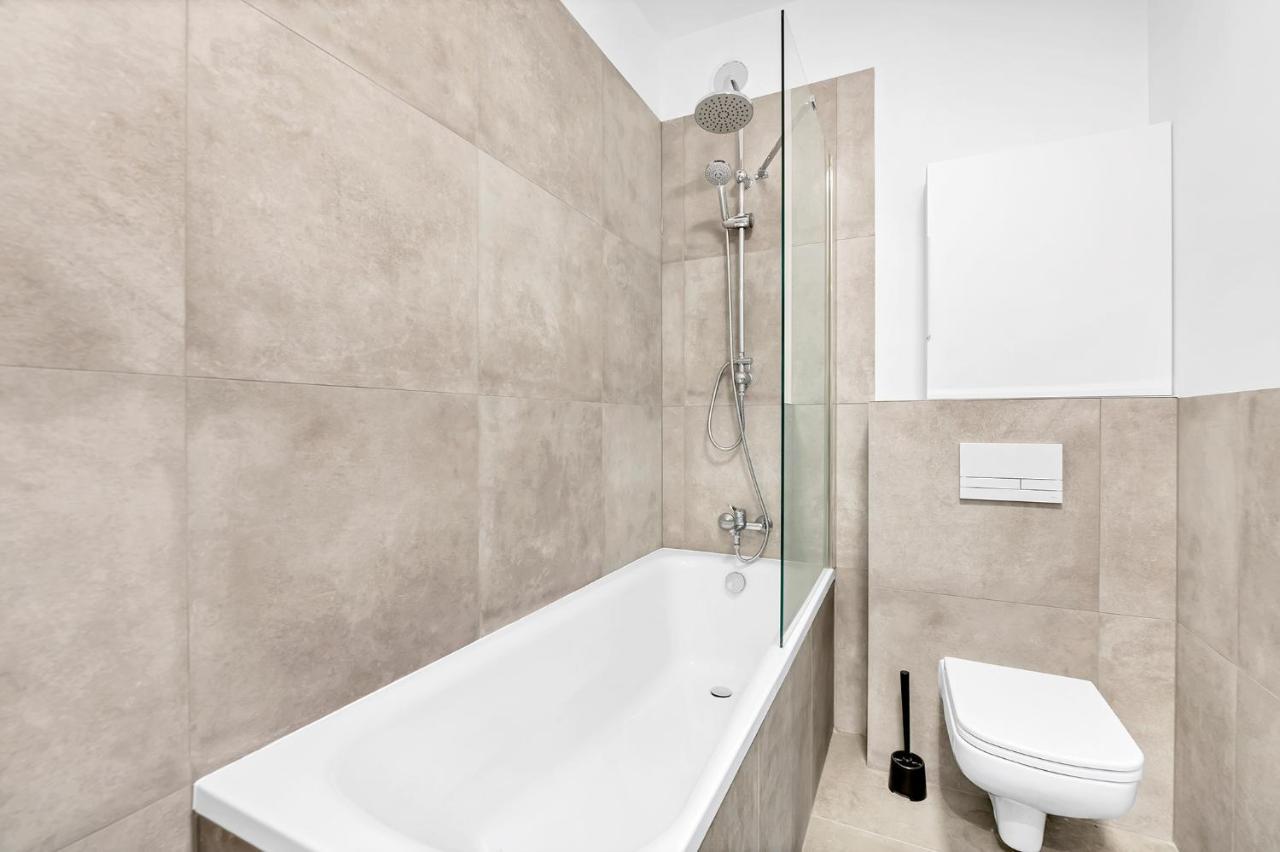Luxury In City -2-Bright-Secure&Freeparking وودج المظهر الخارجي الصورة